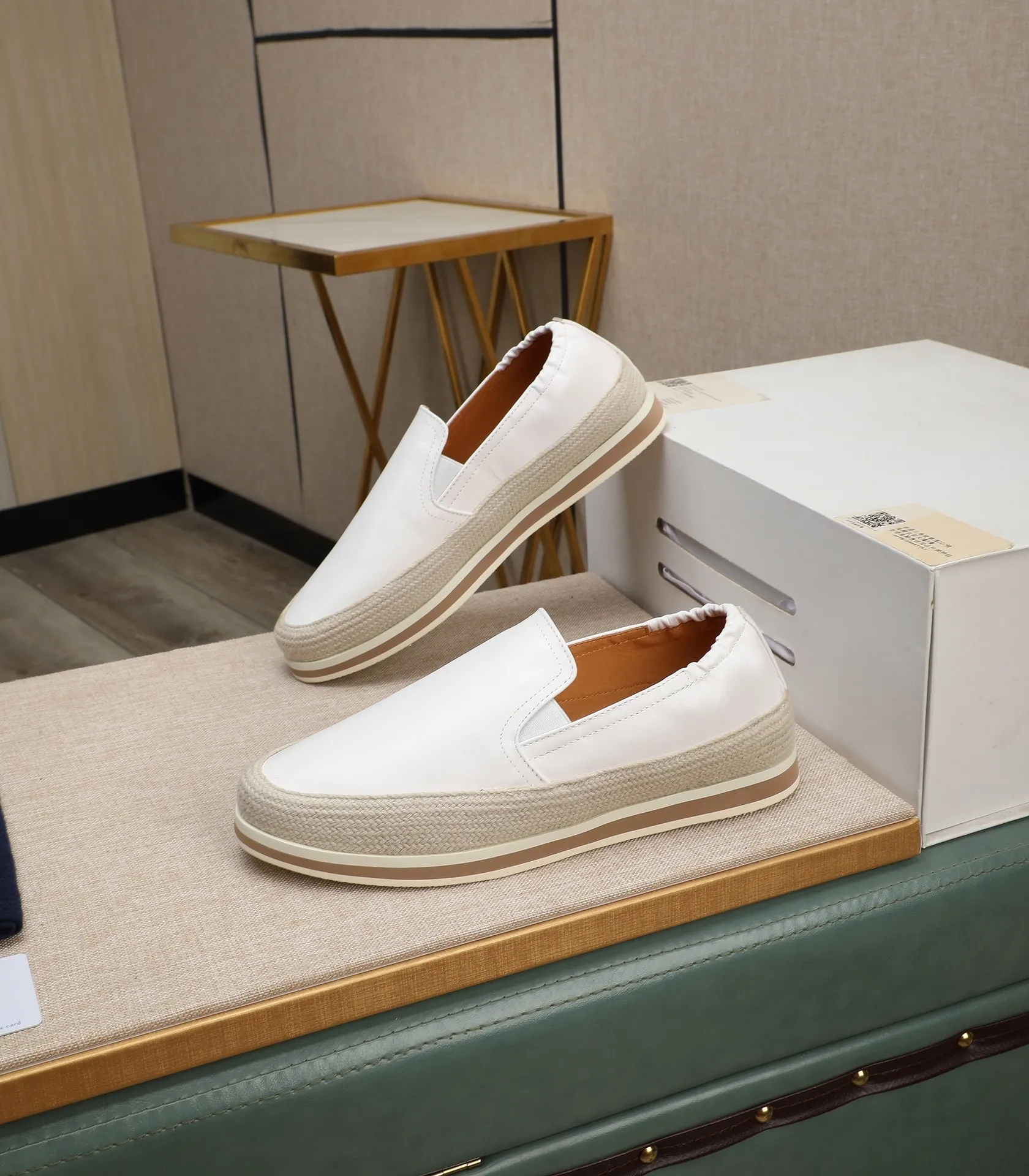 Men's men's shoes 💰460 high-end version. PRADA (Prada) men's casual style, compare the quality at the counter 🧚🏿♂️Imported cowhide fabric 🐎Water-dyed comfortable and soft cowhide lining for feet 🐂Genuine leather outsole with label 🎉 Size 38-44. Can be customized for 45💥🏆
